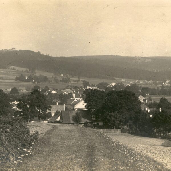 pohled na Svratku z Faráku, 30.léta